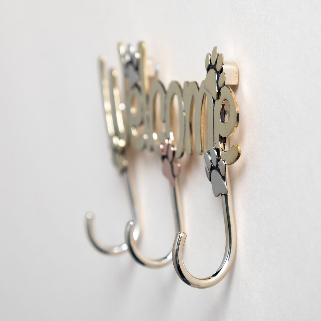 Welcome Paw Print Metal Sign with Hooks